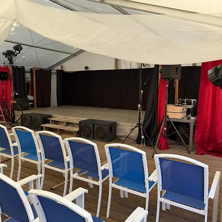 Aldeamento Turístico Mobil-home - 6à8 Pers - 600m De La Longeville-sur-Mer